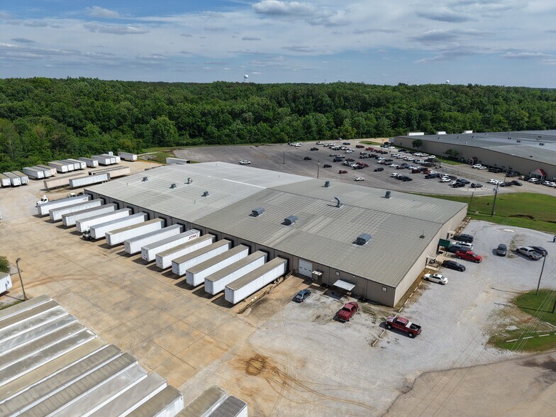 More Photos Of 370 Henry Southern Dr, Pontotoc Distribution For Lease