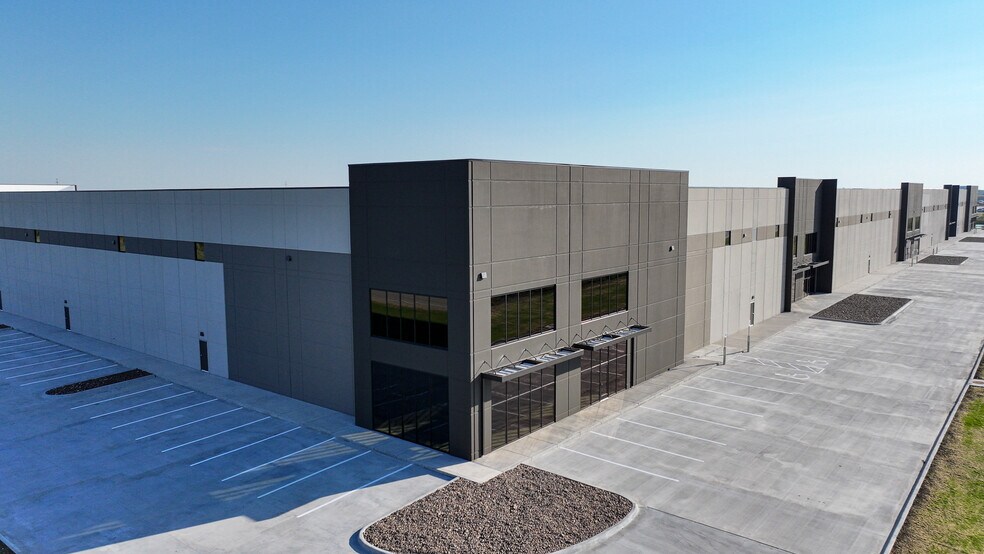 More Photos Of NEC of 53rd St & N Webb rd, Bel Aire Distribution For Lease