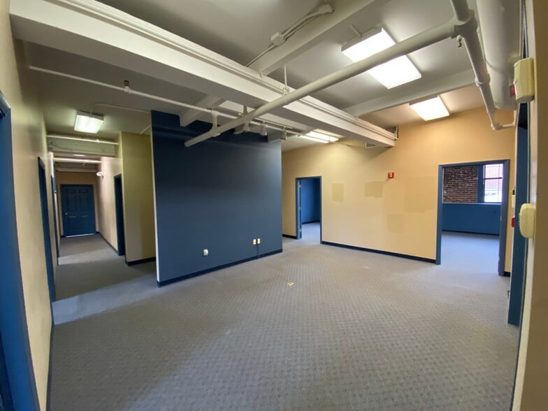 More Photos Of 31 S Main St, Concord General Retail For Sale