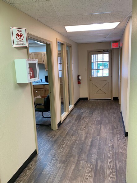 More Photos Of 908 North St, Nacogdoches Office For Lease