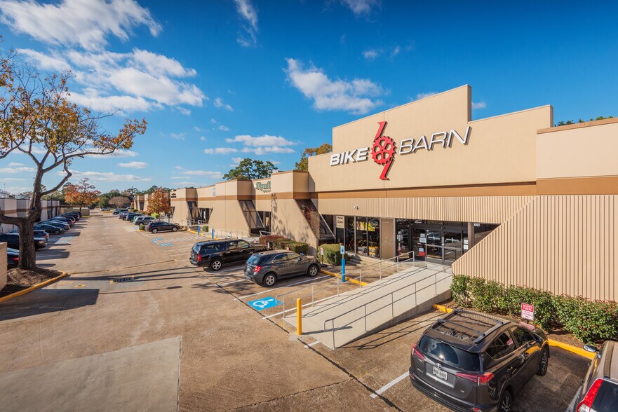 More Photos Of 1022 Wirt Rd, Houston Unknown For Lease