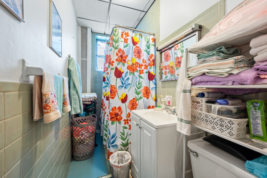 More Photos Of 2101 76th St, Brooklyn Flex For Sale