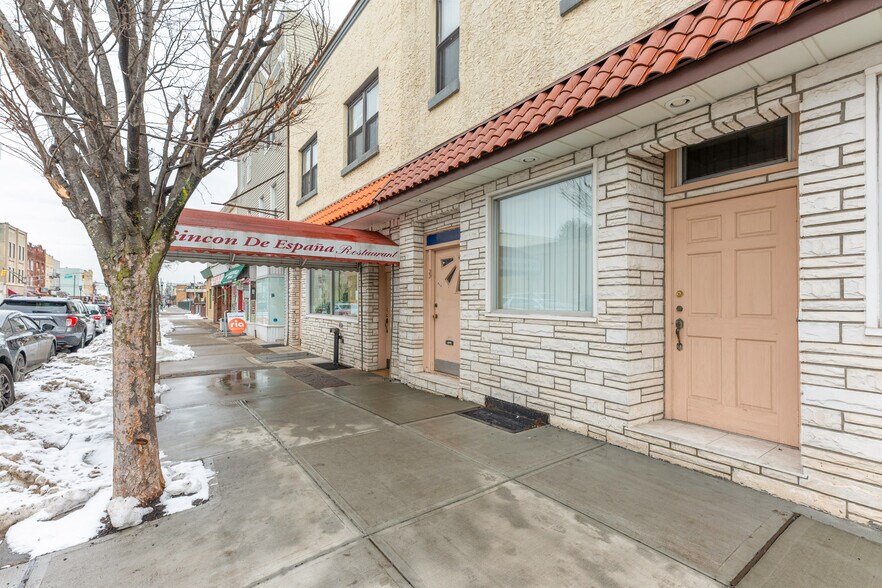 More Photos Of 614-616 Broadway, Bayonne Restaurant For Sale