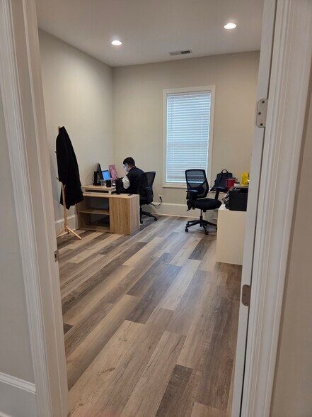 More Photos Of 4300 Westbrook Building B, Suwanee Medical For Lease