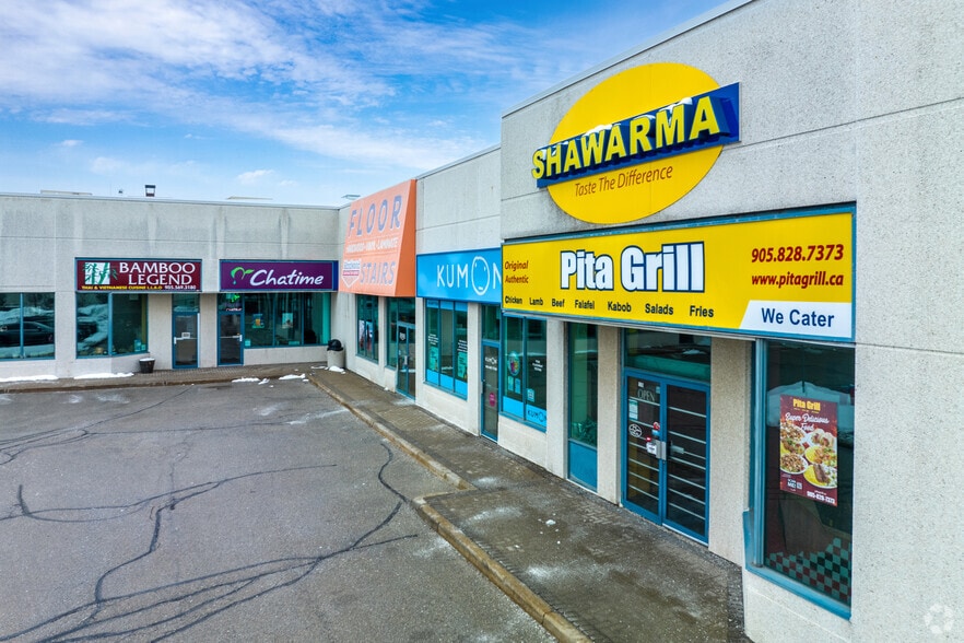 More Photos Of 3145 Dundas St W, Mississauga Storefront Retail Office For Lease