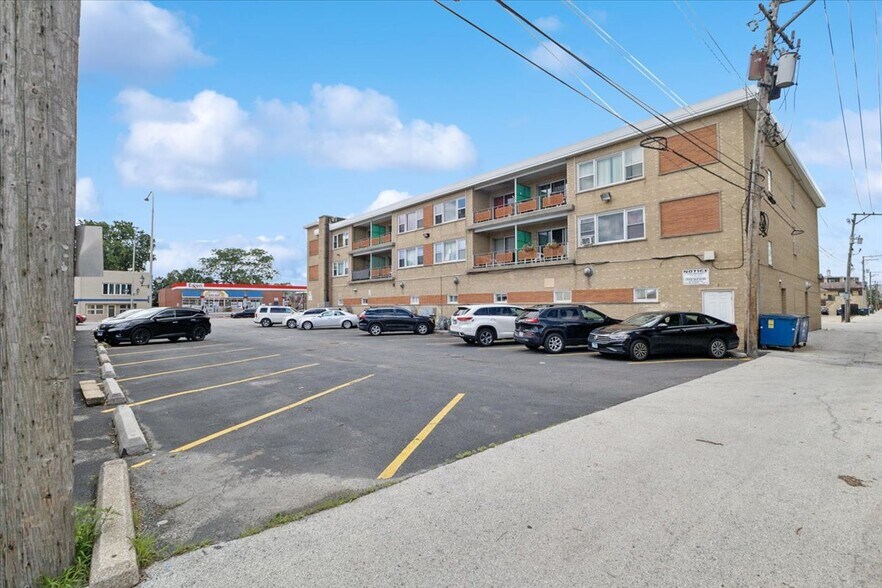 More Photos Of 3830 W 95th St, Evergreen Park Loft Creative Space For Lease