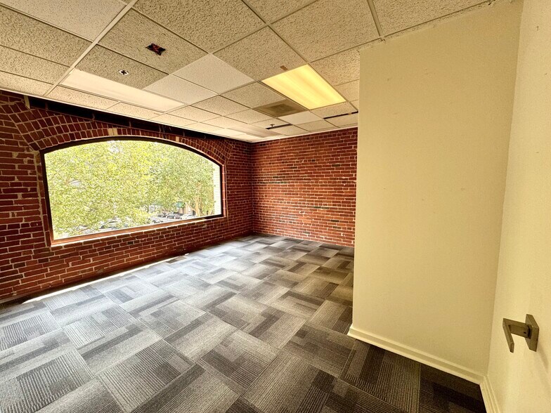 More Photos Of 521 SW 11th, Portland Loft Creative Space For Lease