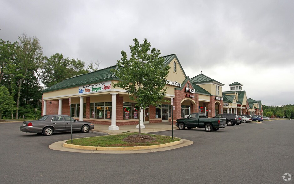 More Photos Of 17233-17197 Wayside Dr, Dumfries Unknown For Lease