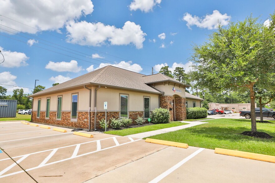 More Photos Of 13715 Office Park Dr, Houston Office For Sale