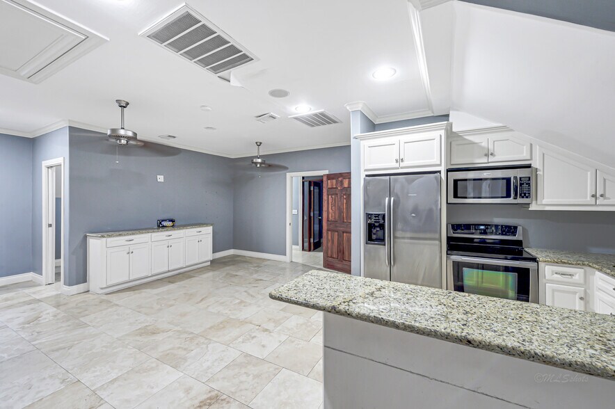 More Photos Of 607 Park Grove Dr, Katy Medical For Lease