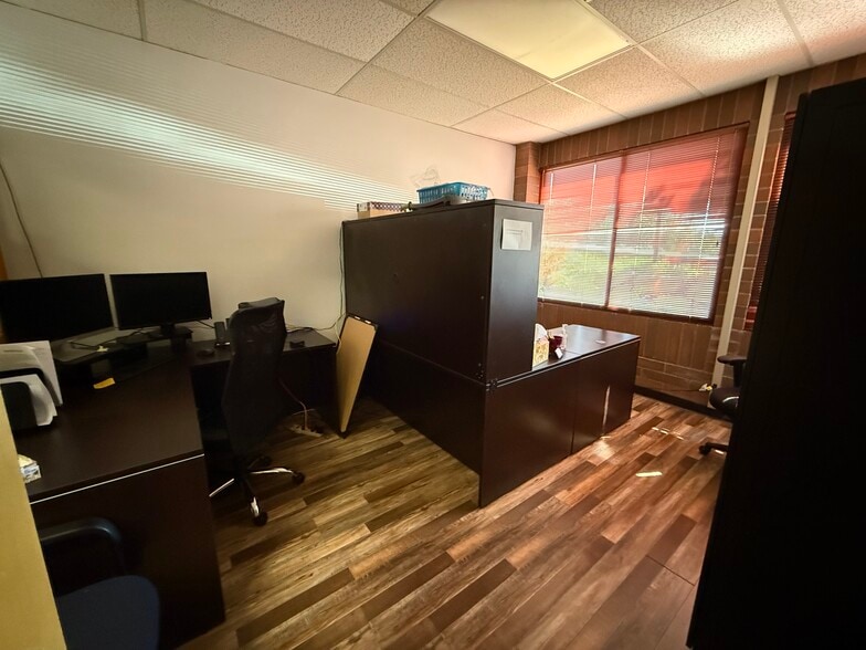 More Photos Of 4720 200th St SW, Lynnwood Office For Lease