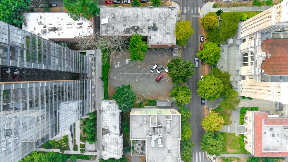 More Photos Of 815 9th Ave, Seattle Land For Sale