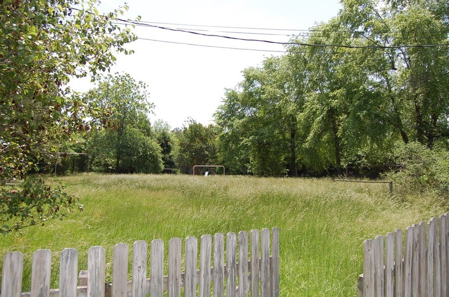 More Photos Of Weaver Dairy Rd @ MLK Jr Blvd, Chapel Hill Land For Sale