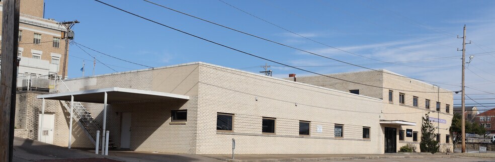 More Photos Of 301 N 2nd St, Mcalester Medical For Lease