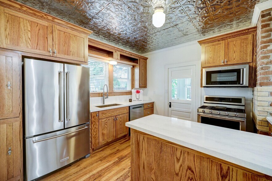 More Photos Of 414 Branard St, Houston Medical For Sale