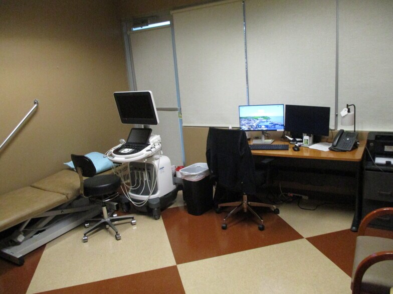 More Photos Of 333 N Dobson Rd, Chandler Office For Sale