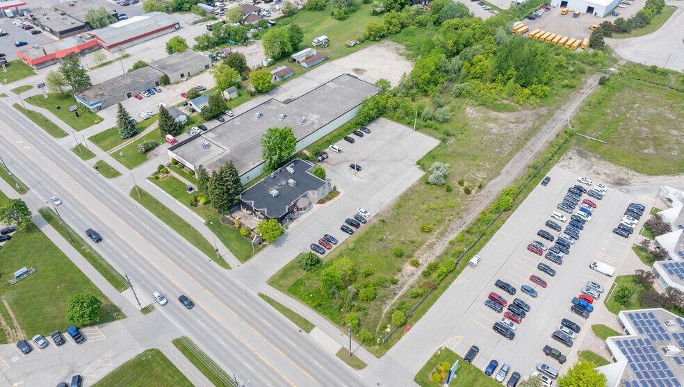 More Photos Of 383 Woodlawn Rd W, Guelph Restaurant For Sale