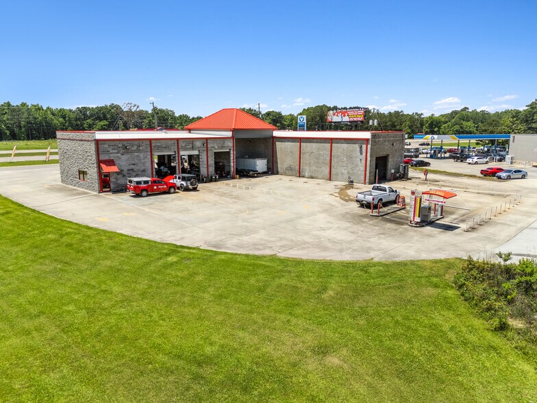 More Photos Of 1853 Evelyn Gandy Pky, Hattiesburg Auto Repair For Sale