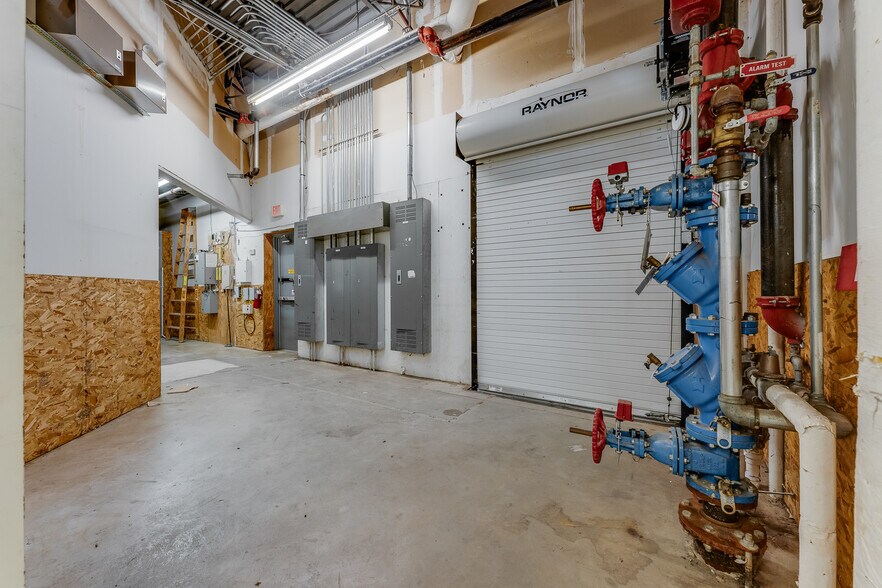 More Photos Of 19254 Seneca Trl, Marlinton Drugstore For Sale