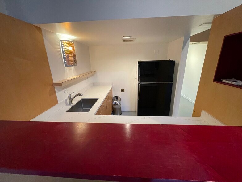 More Photos Of 340 Harriet St, San Francisco Light Manufacturing For Lease