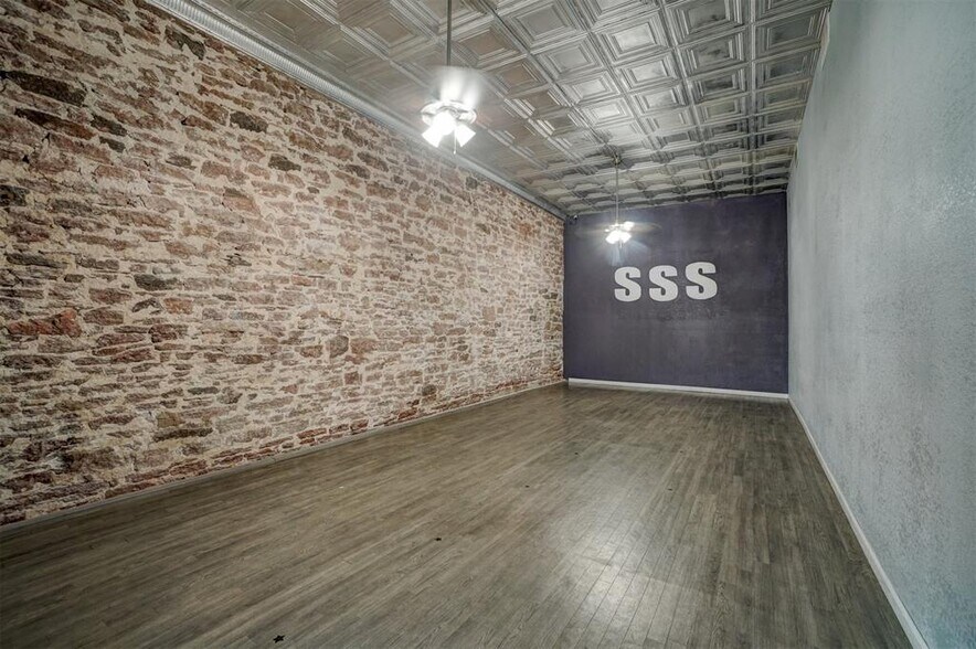 More Photos Of 211 E Main St, Shawnee Storefront For Sale