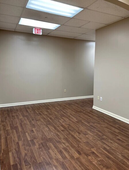 More Photos Of 312 W 1st St, Sanford Office For Lease