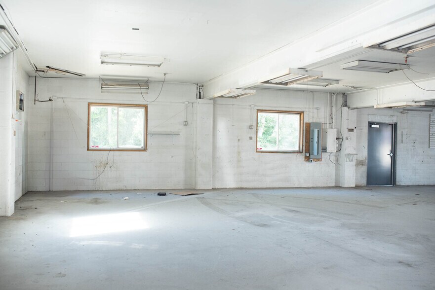 More Photos Of 1102 Island St, La Crosse Industrial For Sale