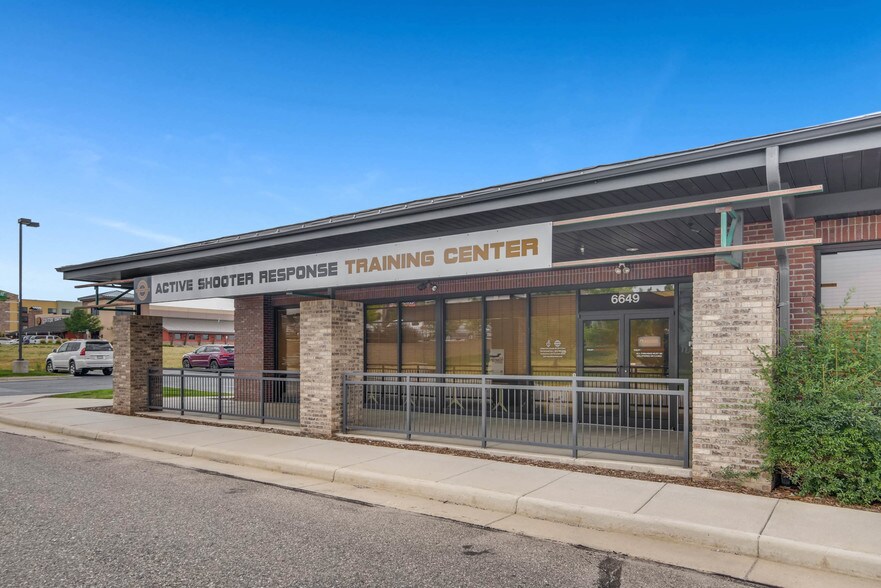 More Photos Of 6649 S Paris St, Centennial Storefront Retail Office For Lease