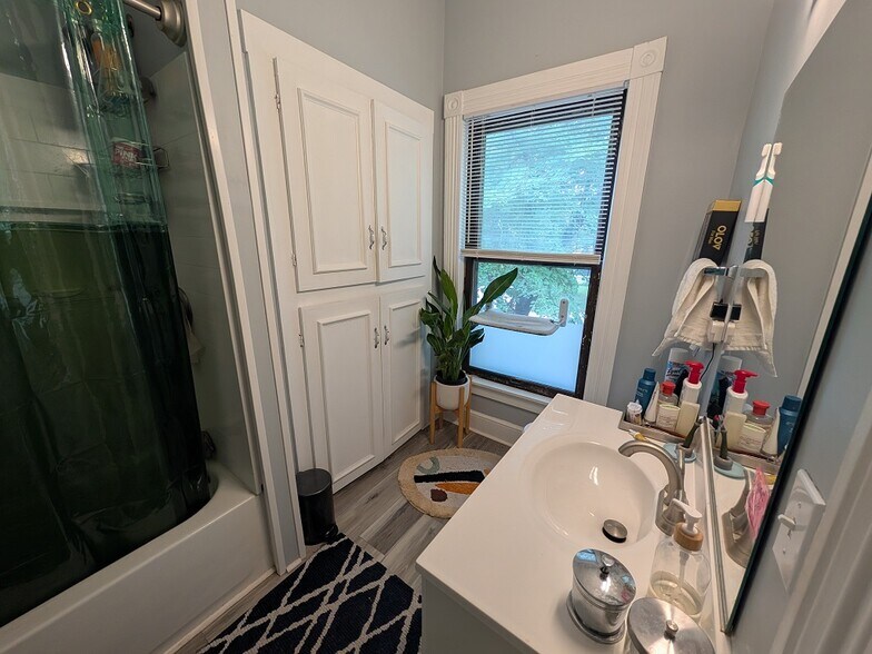 More Photos Of 1325 Hepburn Ave, Louisville Apartments For Sale