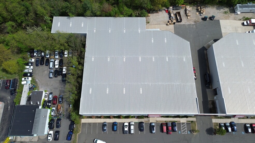 More Photos Of 200 Highway 35, Eatontown Showroom For Sale