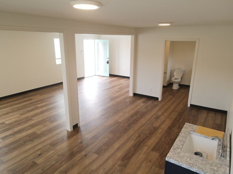 More Photos Of 889 Grand Ave, San Diego Freestanding For Lease