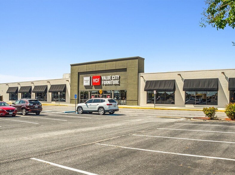 More Photos Of 2701-2736 N Mall Dr, Virginia Beach Unknown For Lease