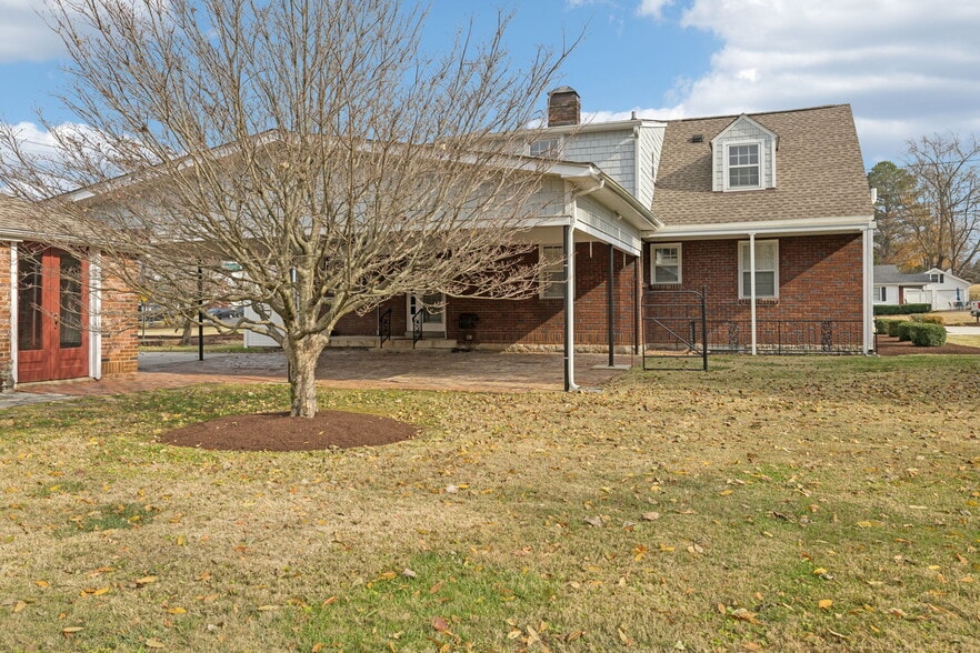 More Photos Of 502 Hazelwood Dr, Smyrna Loft Creative Space For Lease