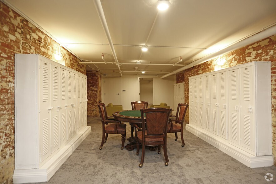 More Photos Of 401 N Carroll Ave, Dallas Apartments For Sale