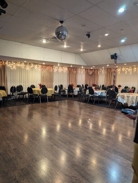 More Photos Of 2103 S Wadsworth Blvd, Lakewood Office For Sale