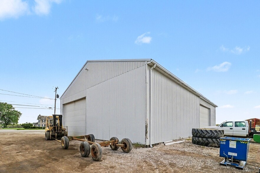 More Photos Of 4685 W US Route 20, Gibsonburg Light Distribution For Sale