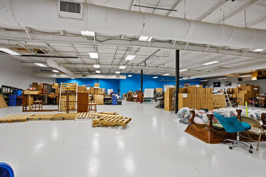 More Photos Of 340 Interstate Blvd, Greenville Warehouse For Sale