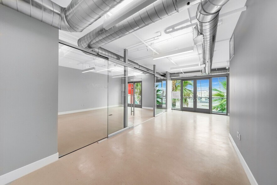 More Photos Of 2210-2280 Newport Blvd, Newport Beach Apartments For Lease