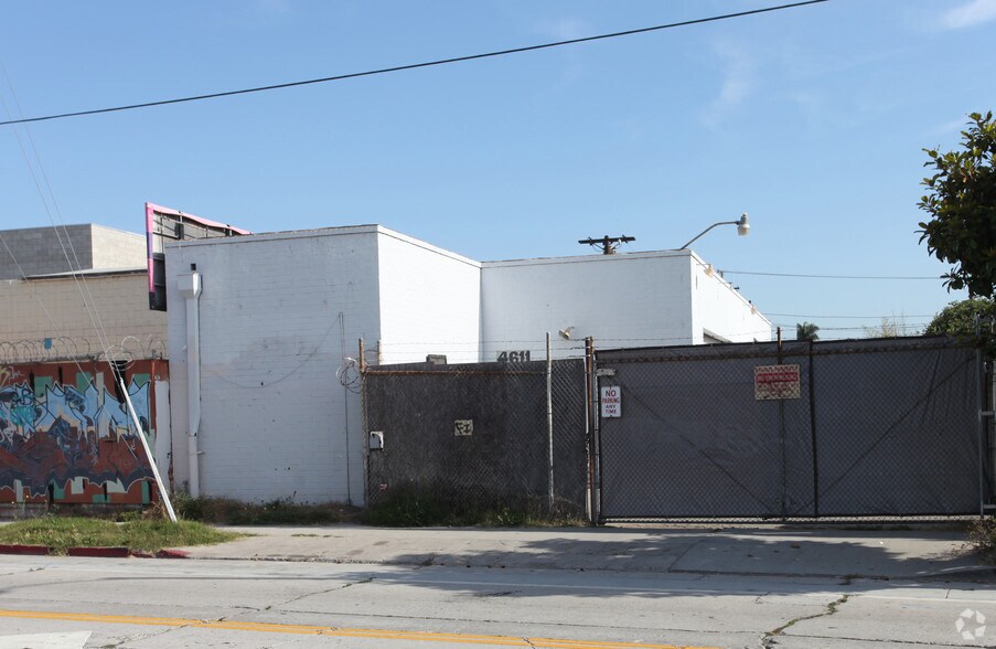 More Photos Of 4611 Exposition Blvd, Los Angeles Warehouse For Lease