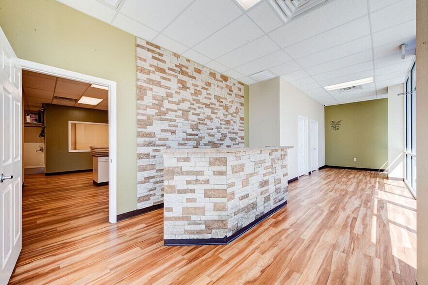 More Photos Of 5820 66th St, Lubbock Storefront Retail Office For Sale