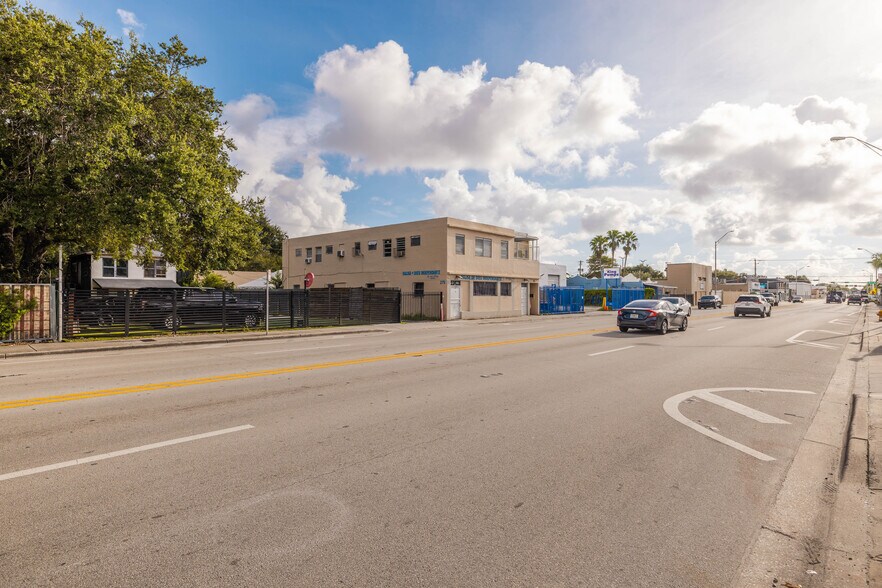 More Photos Of 279 NW 54th St, Miami Flex For Sale