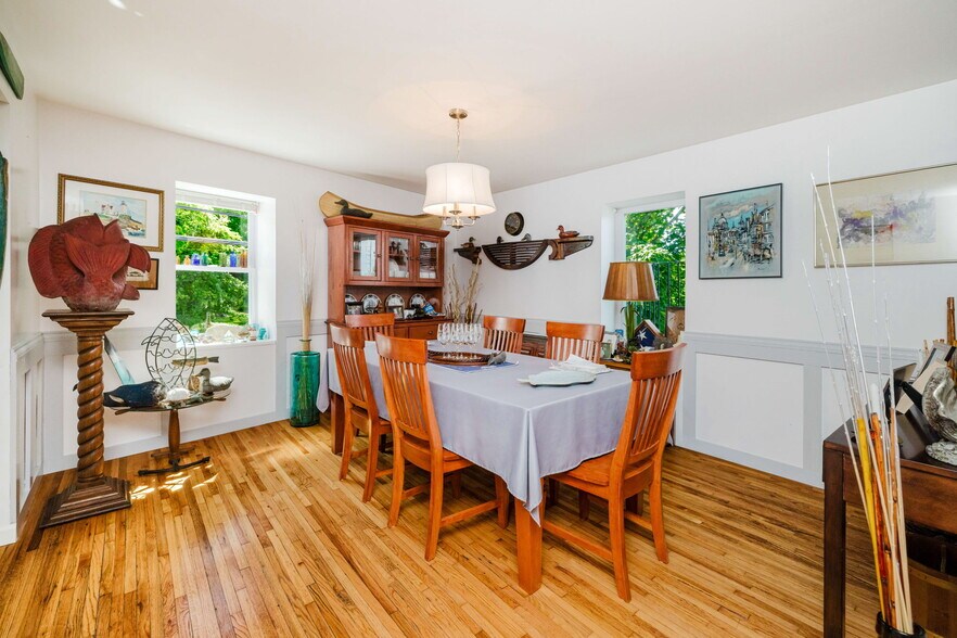 More Photos Of 1019 Main Rd, Tiverton Storefront For Sale