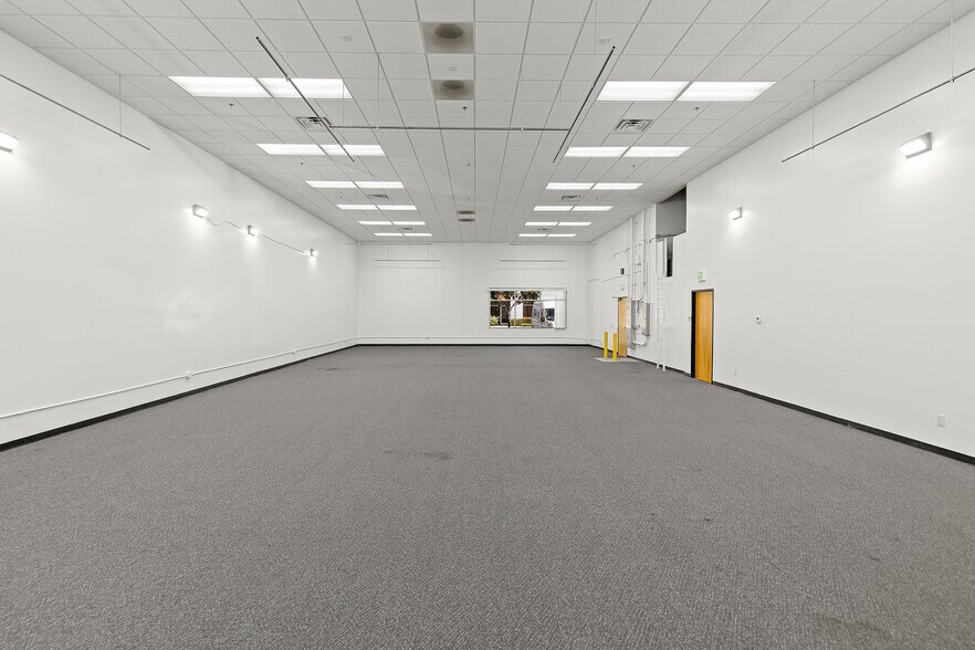 More Photos Of 11264 Monarch St, Garden Grove Warehouse For Sale