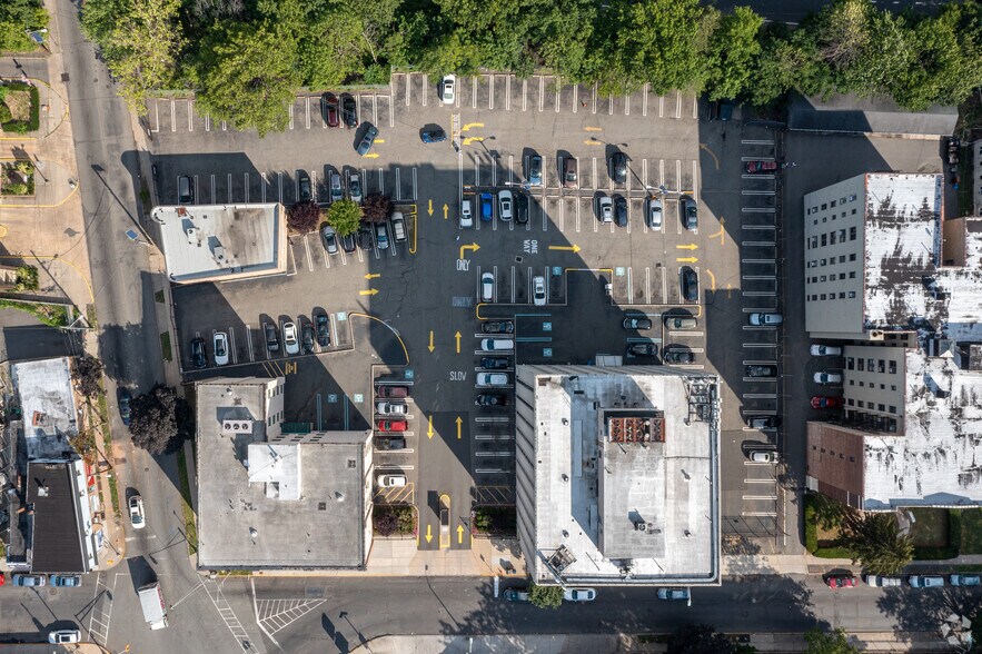 More Photos Of 50 Union Ave, Irvington Unknown For Lease