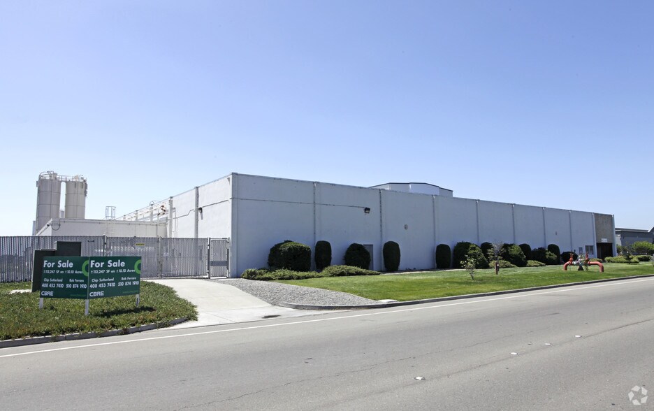 More Photos Of 37707 Cherry St, Newark Manufacturing For Lease