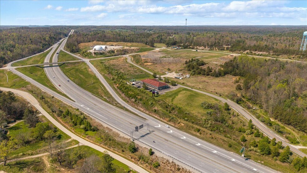 More Photos Of 182 Quillen Chapel Service Rd, Campton Hotel For Sale