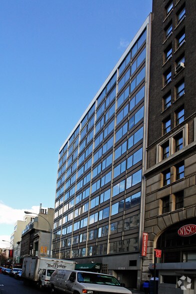 More Photos Of 175 Remsen St, Brooklyn Office For Lease