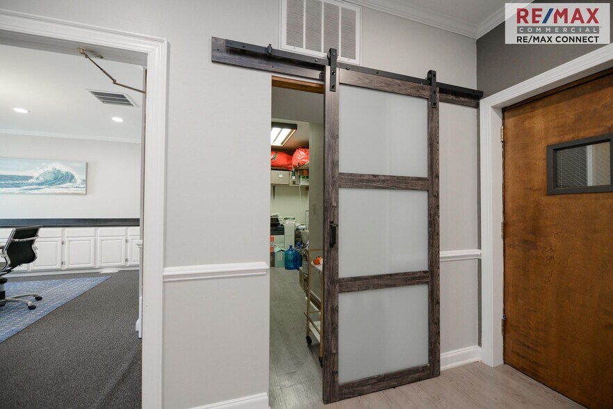 More Photos Of 760 McGuire Pl, Newport News Office For Sale