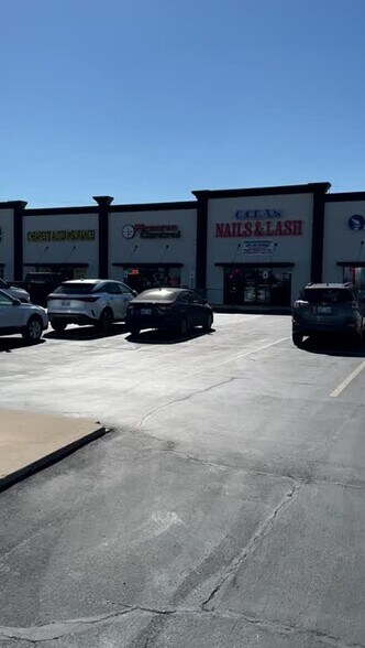 More Photos Of 6210-6220 NW Expressway St, Oklahoma City Unknown For Lease