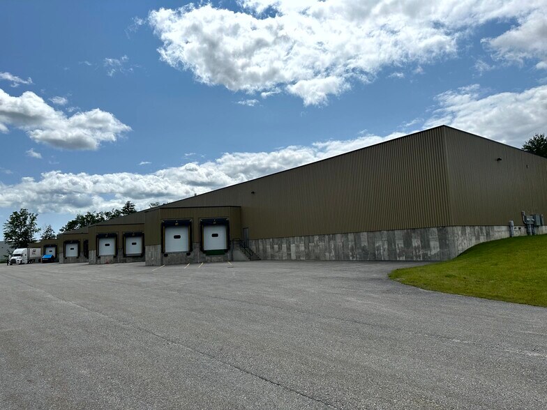 More Photos Of 15 Gendron Dr, Lewiston Distribution For Lease